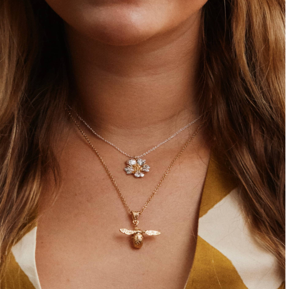 ALEX MONROE FLORAL ENGRAVED WILD ROSE NECKLACE
