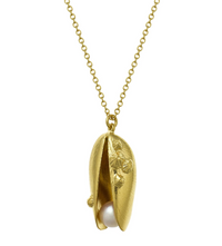 ALEX MONROE MUSSEL & PEARL NECKLACE