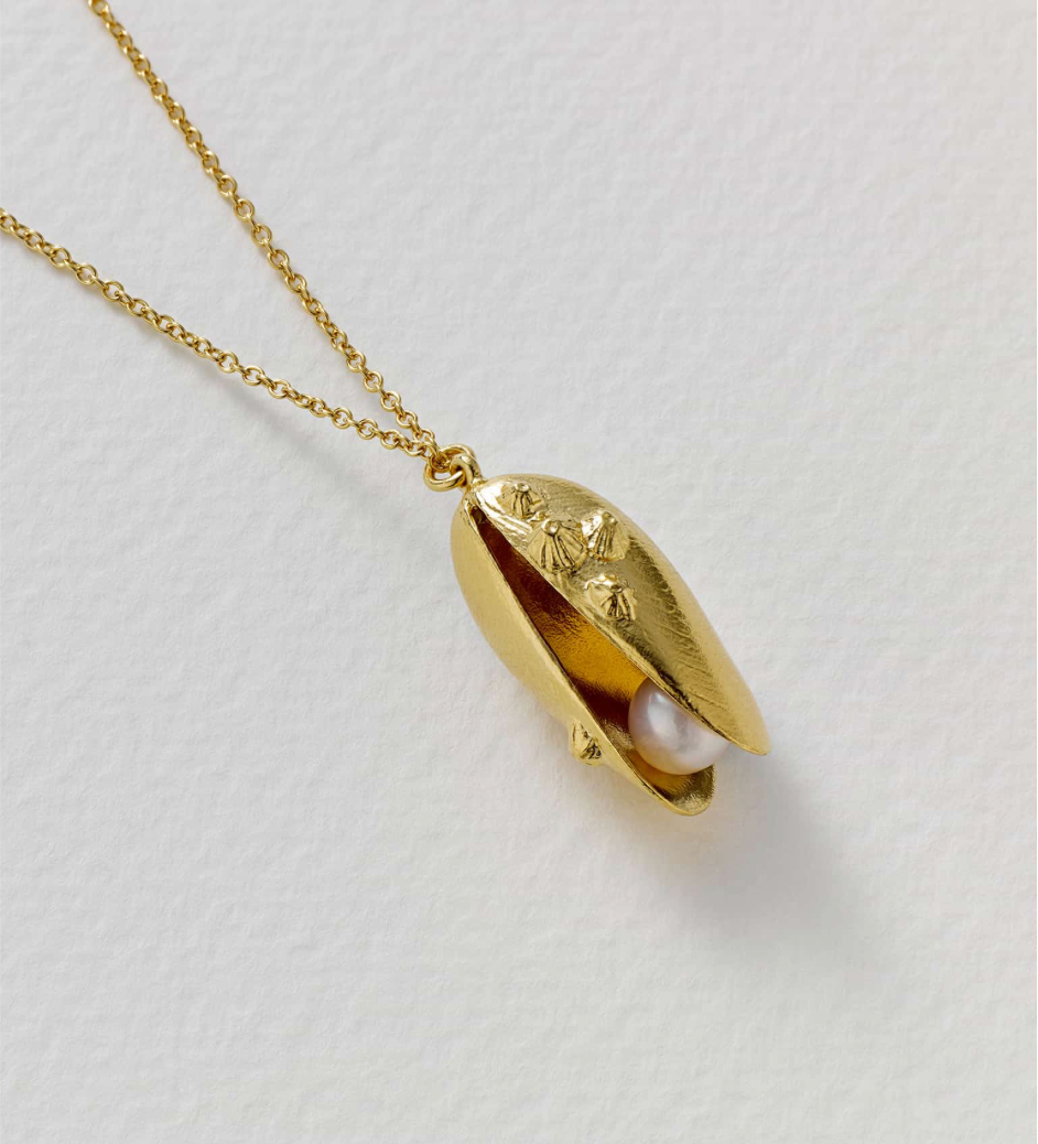 ALEX MONROE MUSSEL & PEARL NECKLACE