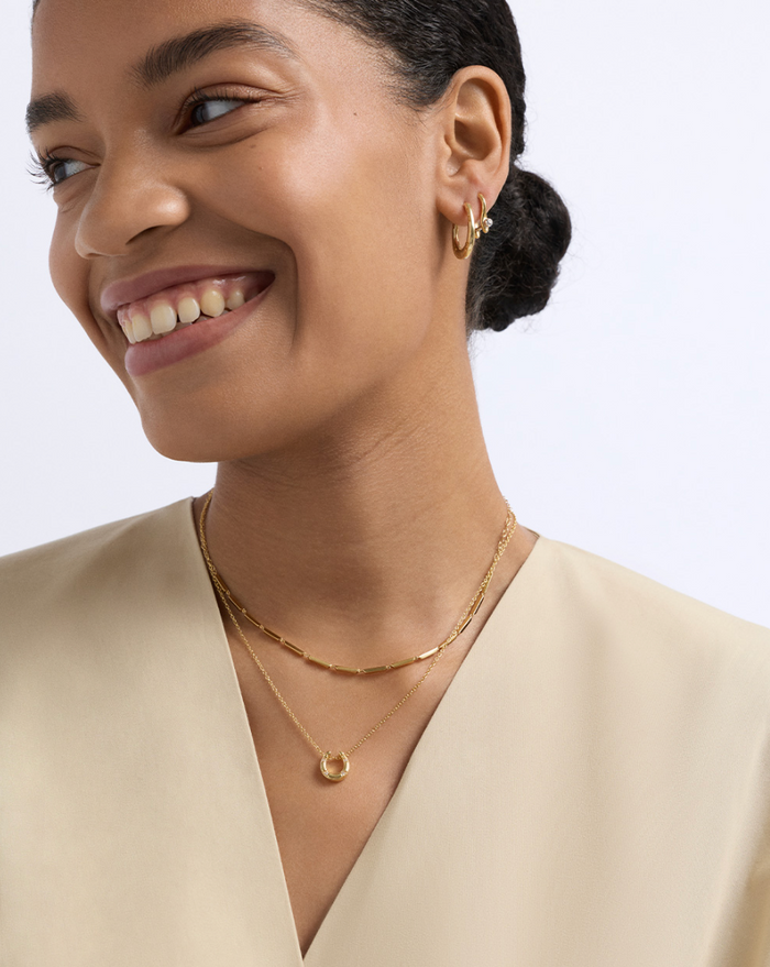ASTLEY CLARKE BIOGRAPHY HORSESHOE NECKLACE