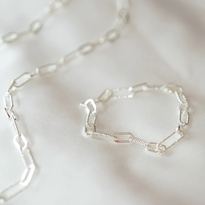 DAISY LONDON PAPERCLIP CHAIN BRACELET