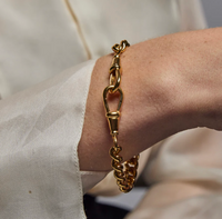 TILLY SVEAAS MEDIUM GOLD CURB CLIPT BRACELET