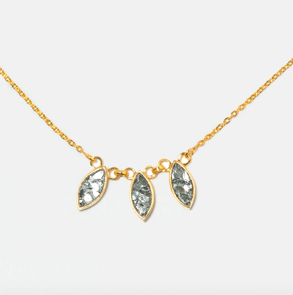 SHANA GULATI ZERA PENDANT NECKLACE