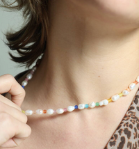 PEACHY & WILD FRESHWATER PEARL AND RAINBOW MOONSTONE NECKLACE