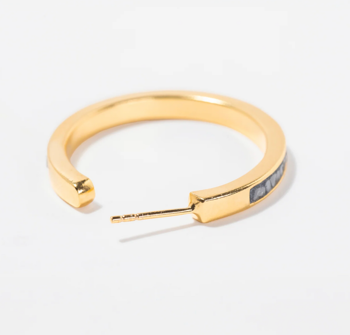 SHANA GULATI HAPUR MEDIUM HOOP EARRINGS