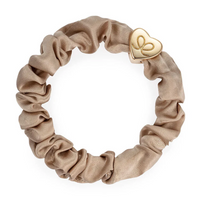 BY ELOISE SAND GOLD HEART SILK SCRUNCHIE