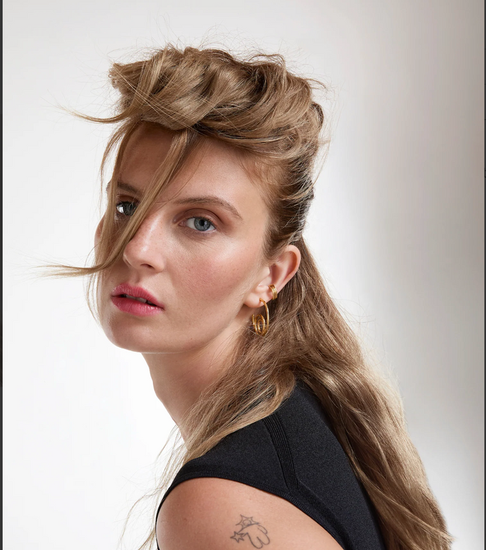 RACHEL JACKSON MEDIUM SWIRL HOOP EARRINGS