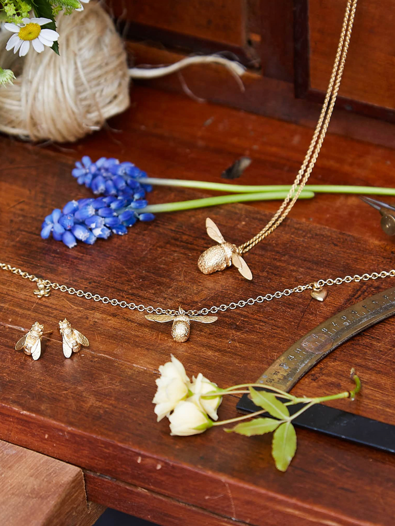 ALEX MONROE BABY BEE BRACELET