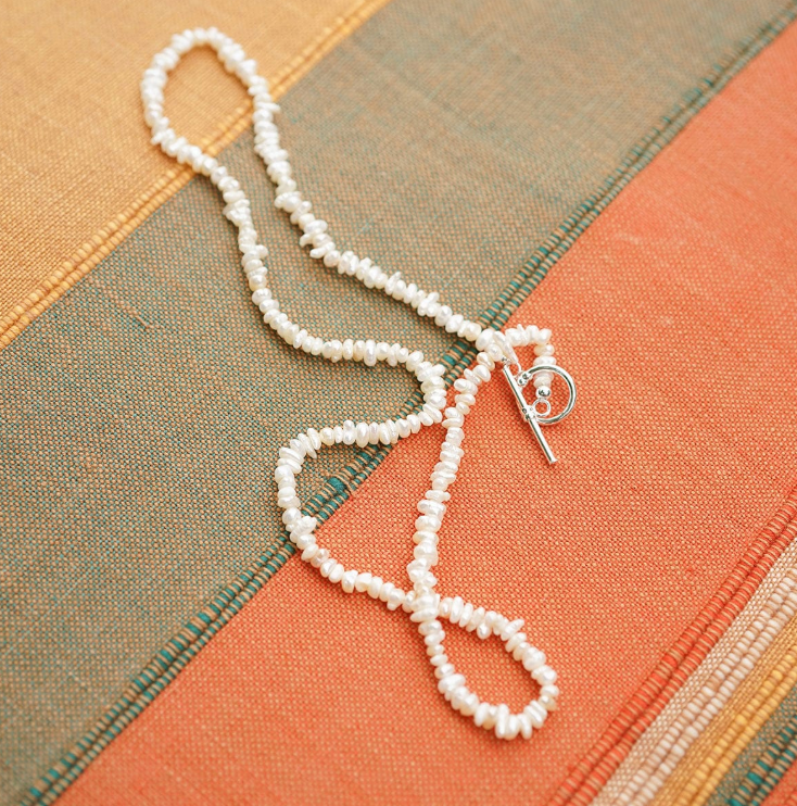 DAISY LONDON POLLY SAYER PEARL T-BAR NECKLACE