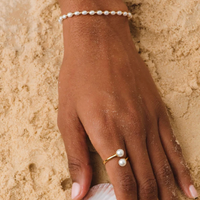 ASTLEY CLARKE WHITE PEARL KULA BRACELET