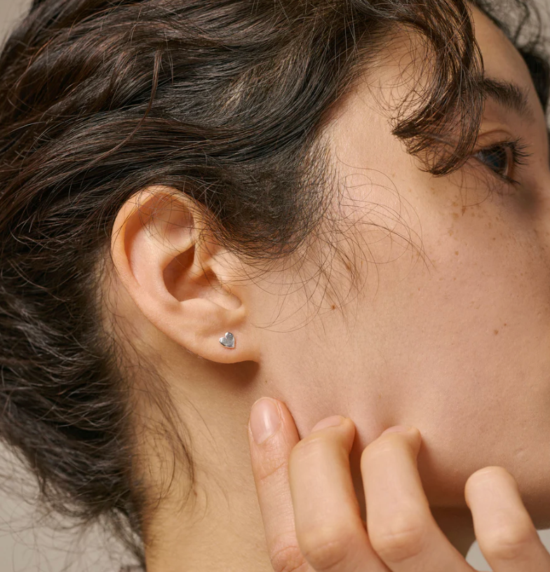 ENAMEL COPENHAGEN HEART STUD EARRINGS