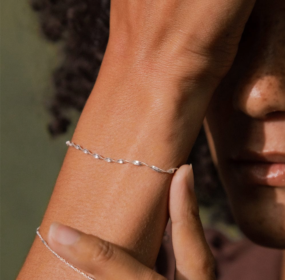 DAISY LONDON HELIX TWISTED CHAIN BRACELET