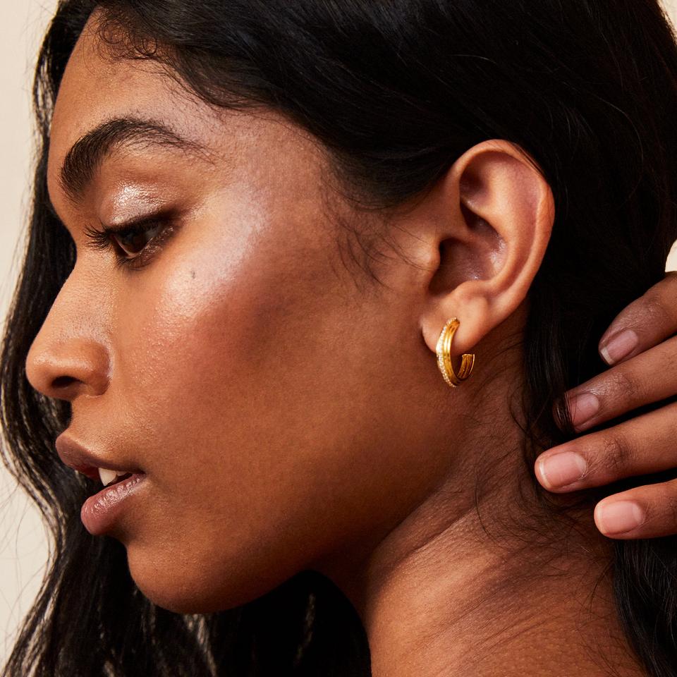 V BY LAURA VANN NEVE CHUNKY HOOP EARRINGS