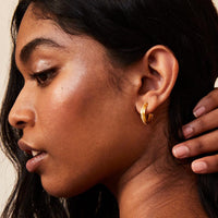 V BY LAURA VANN NEVE CHUNKY HOOP EARRINGS