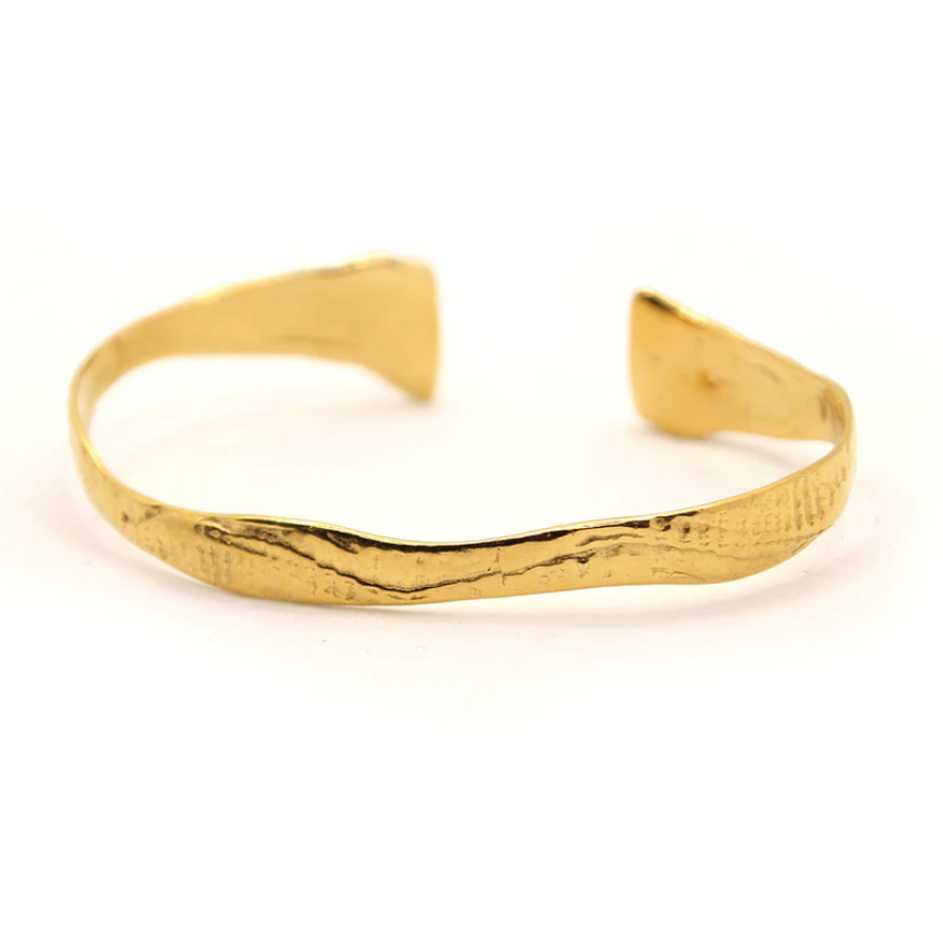 HANNAH BOURN SHELL TEXTURE BANGLE