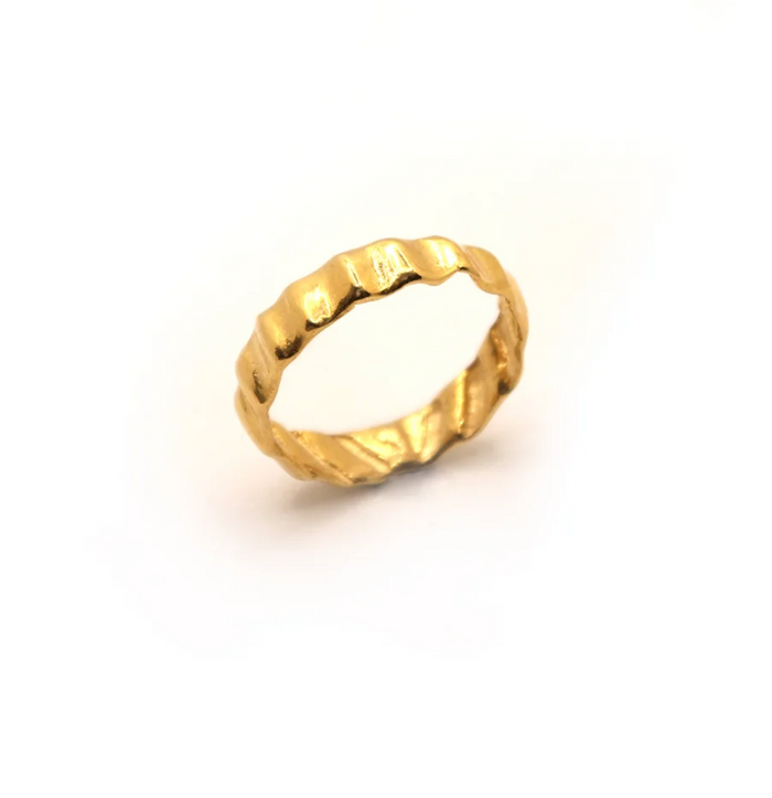 HANNAH BOURN COCKLE RING