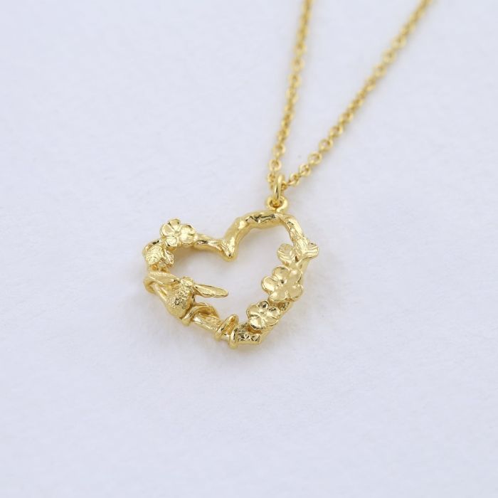 ALEX MONROE FLORAL HEART WITH ITSY BITSY BEE NECKLACE
