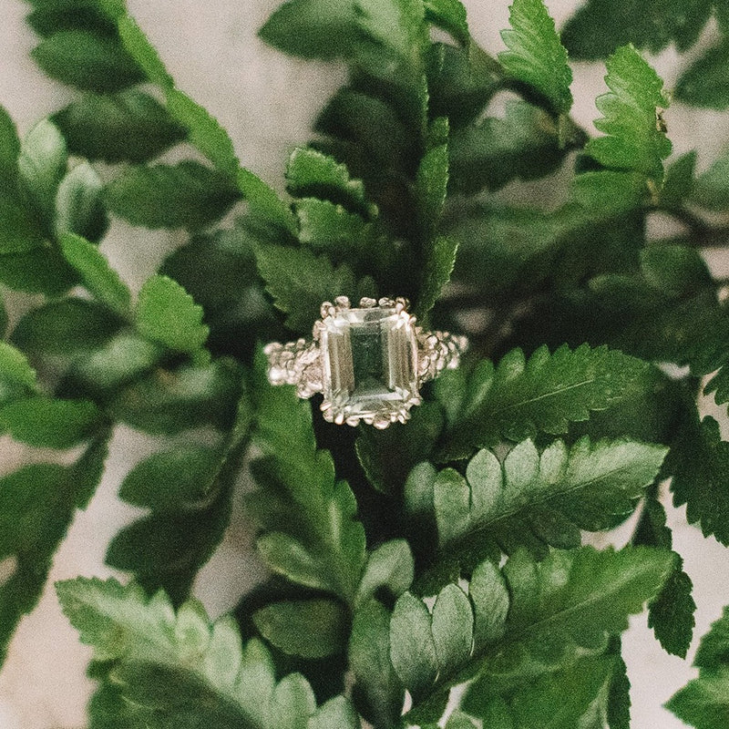 DAINTY LONDON GISELLE RING